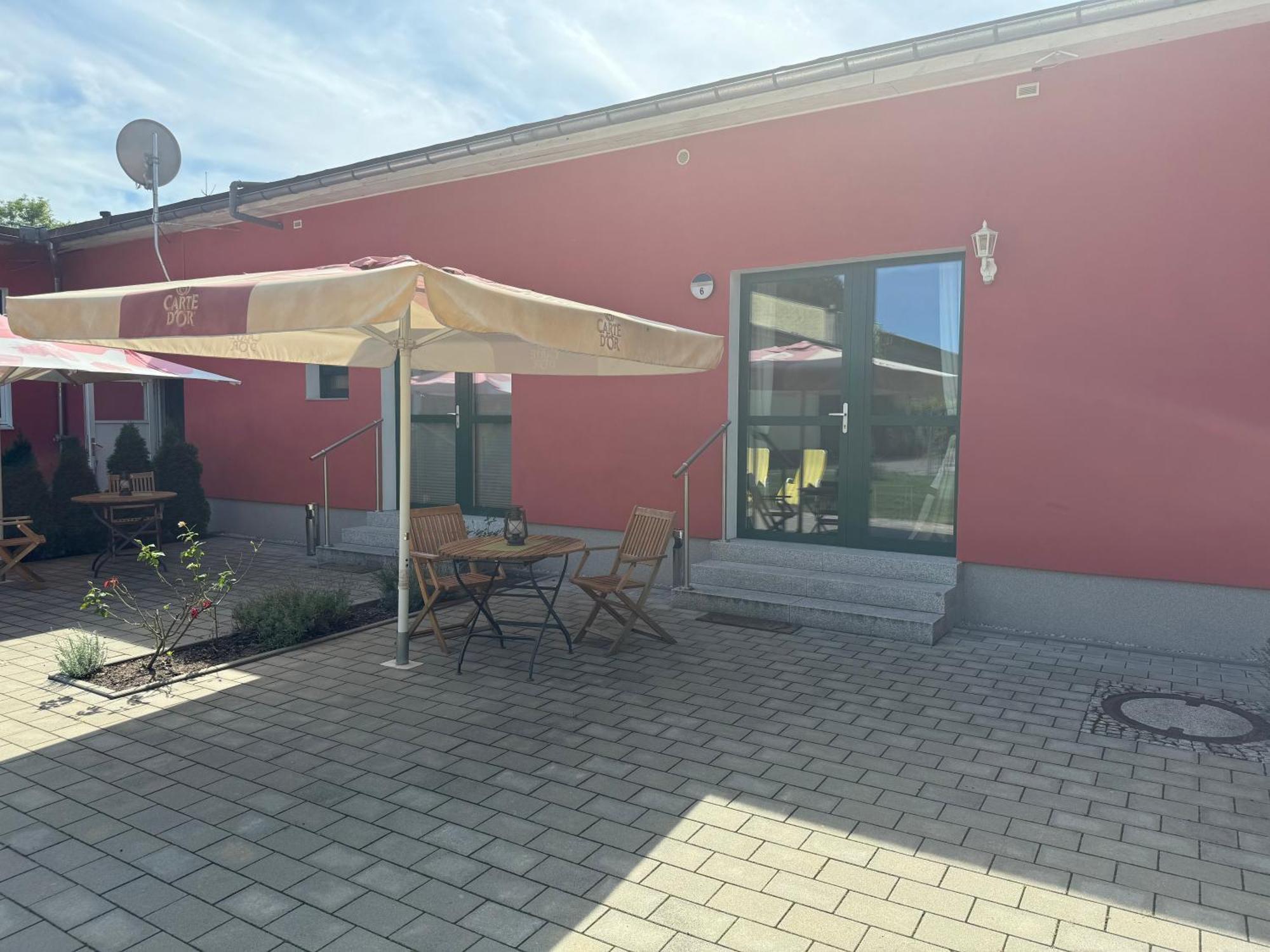 Bed & Breakfast Am Waldguertel Forst  Exterior foto